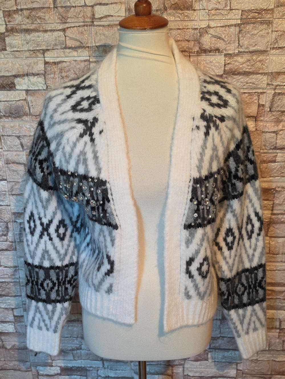 Anthropologie Cozy White & Gray Open-Front Patterned Womens Sweater Brand New